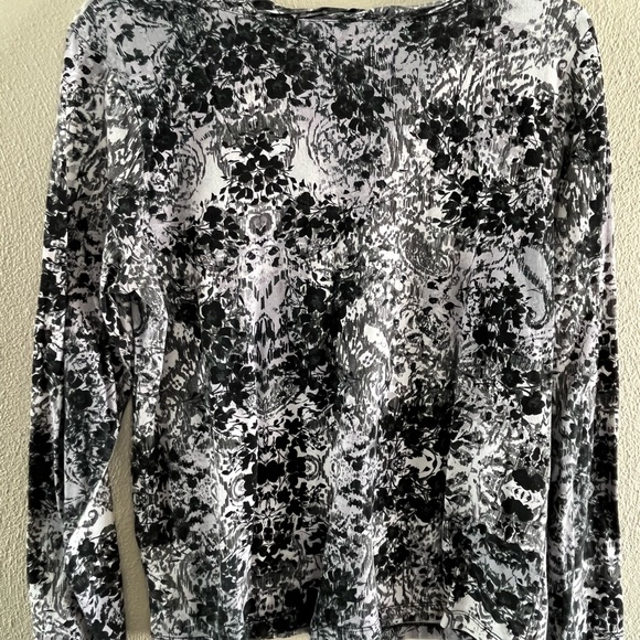 Erika, size Medium, black and white - Picture 4 of 4